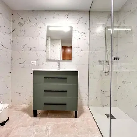 Extenso Y Relajante Apartamento